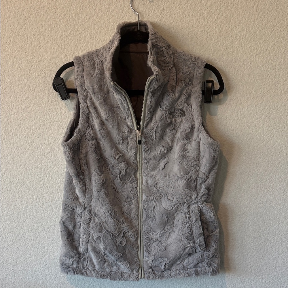 The North Face Women's M Textured reversible Gray‎ Vest